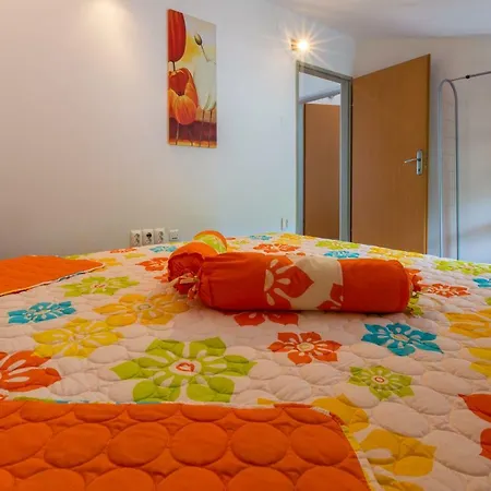 Ivano Apartment *
