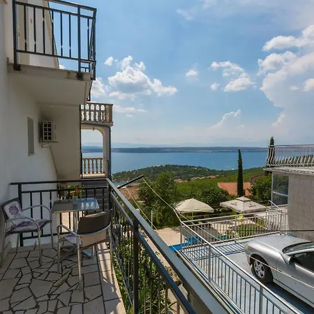 Ivano Apartment