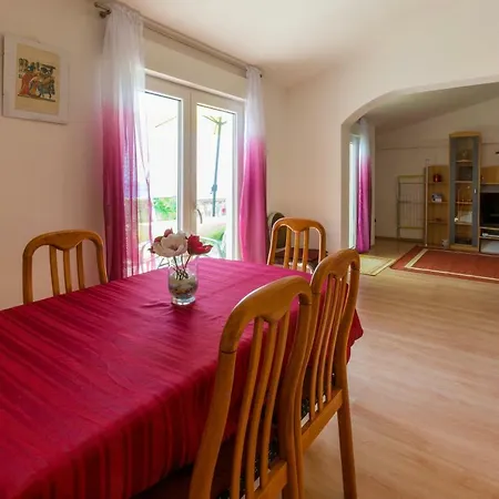 Apartment Ivano Dramalj