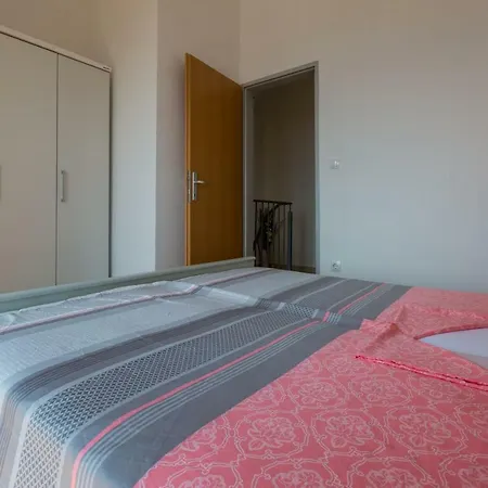 Apartment Ivano Dramalj