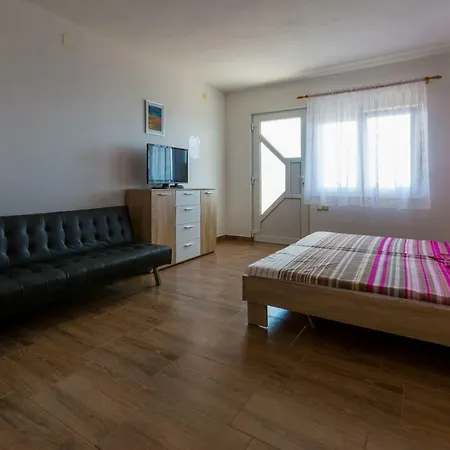 Ivano Apartment