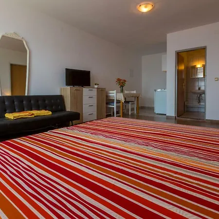 Apartment Ivano Dramalj