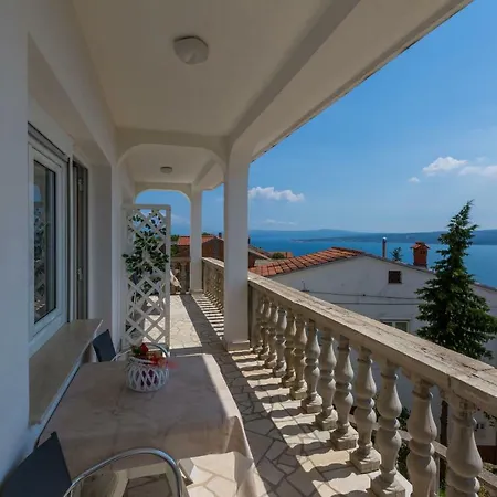 Apartment Ivano Dramalj