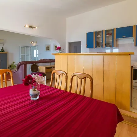 Ivano Apartment